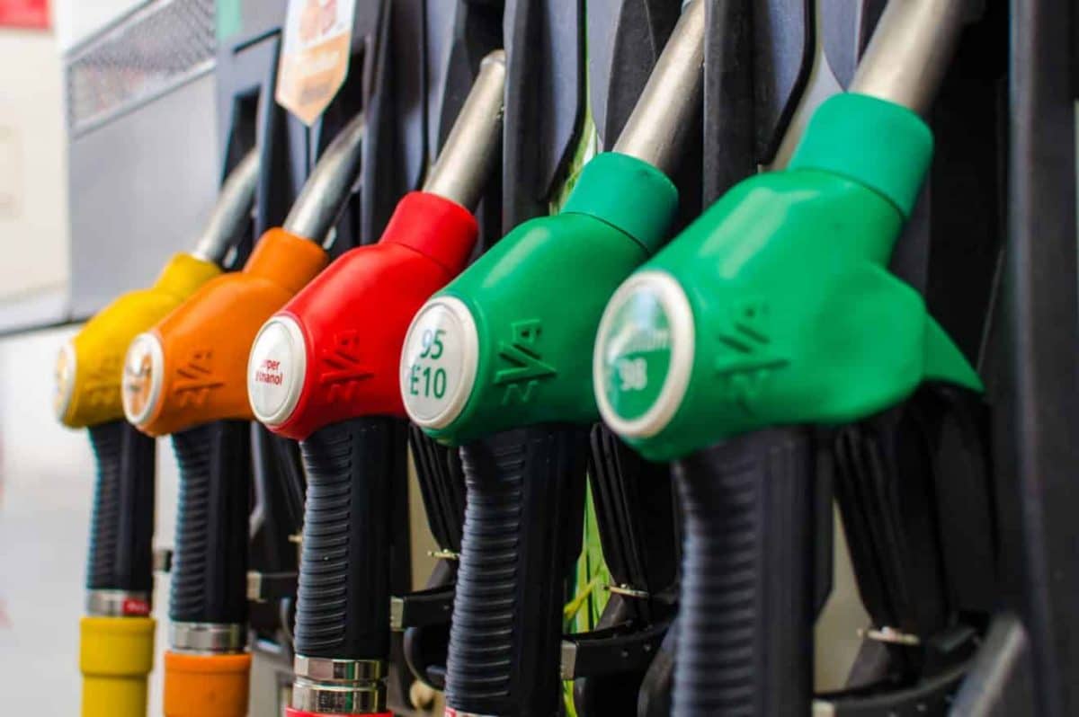La baisse des coûts de carburants serait-elle une manœuvre politique trompe œil ?