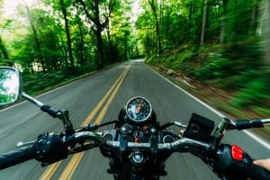 Faire un road-trip à moto en France