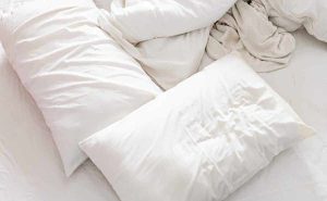 Maison : comment redonner du gonflant à un oreiller ?