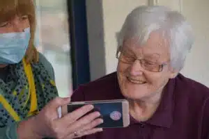 Seniors et Technologies : Difficile d’utiliser les technologies du Web