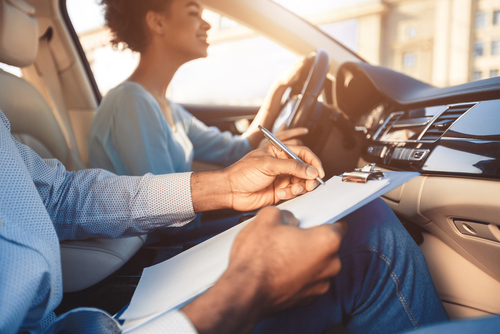 Quelle différence entre le permis de conduire Suisse et Français ?