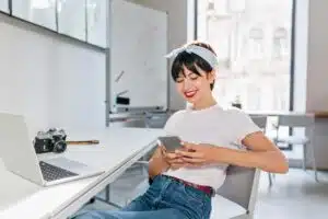 Les rencontres et discussions avec des inconnu(e)s sur des applications de chat vidéo : quels sont les avantages ?