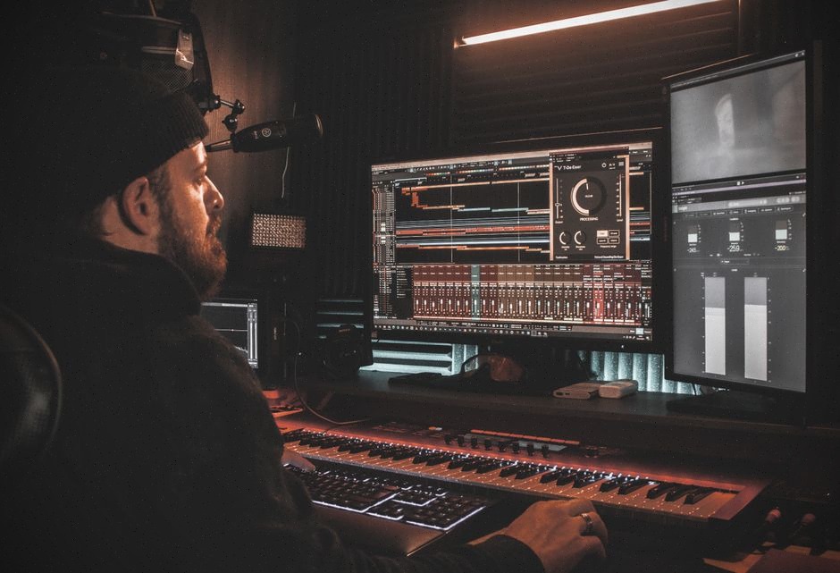 Salle de production utilisant l’IA pour les workflows audiovisuels
