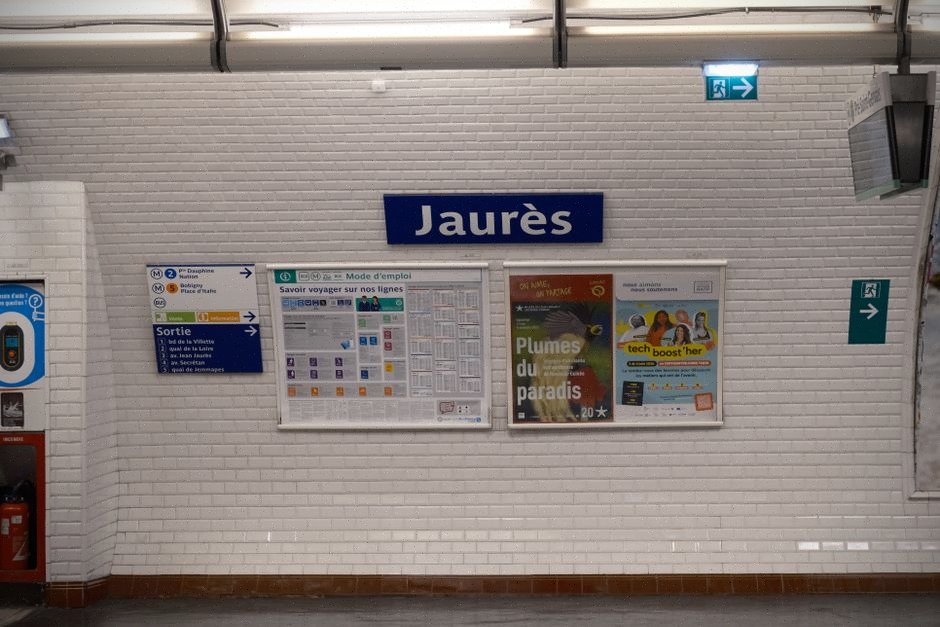 Bureaux parisiens de Mistral AI dédiés aux modèles de langage